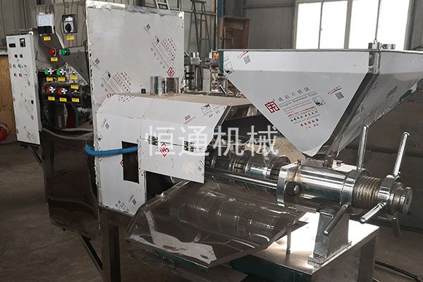 葵花籽榨油機(jī)廠家詳析設(shè)備結(jié)構(gòu)特點(diǎn)